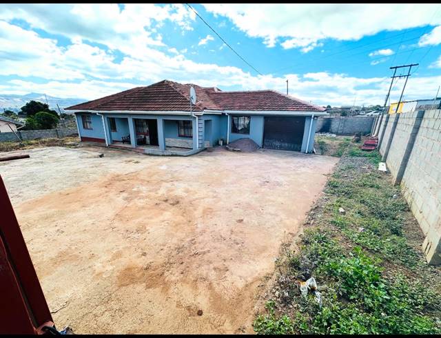 5 BEDROOM HOUSE FOR SALE IN EDENDALE J